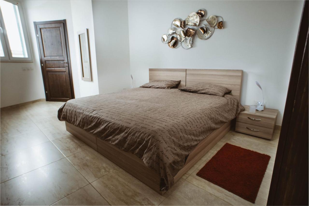 Fauzia B&B Hamrun ภายนอก รูปภาพ